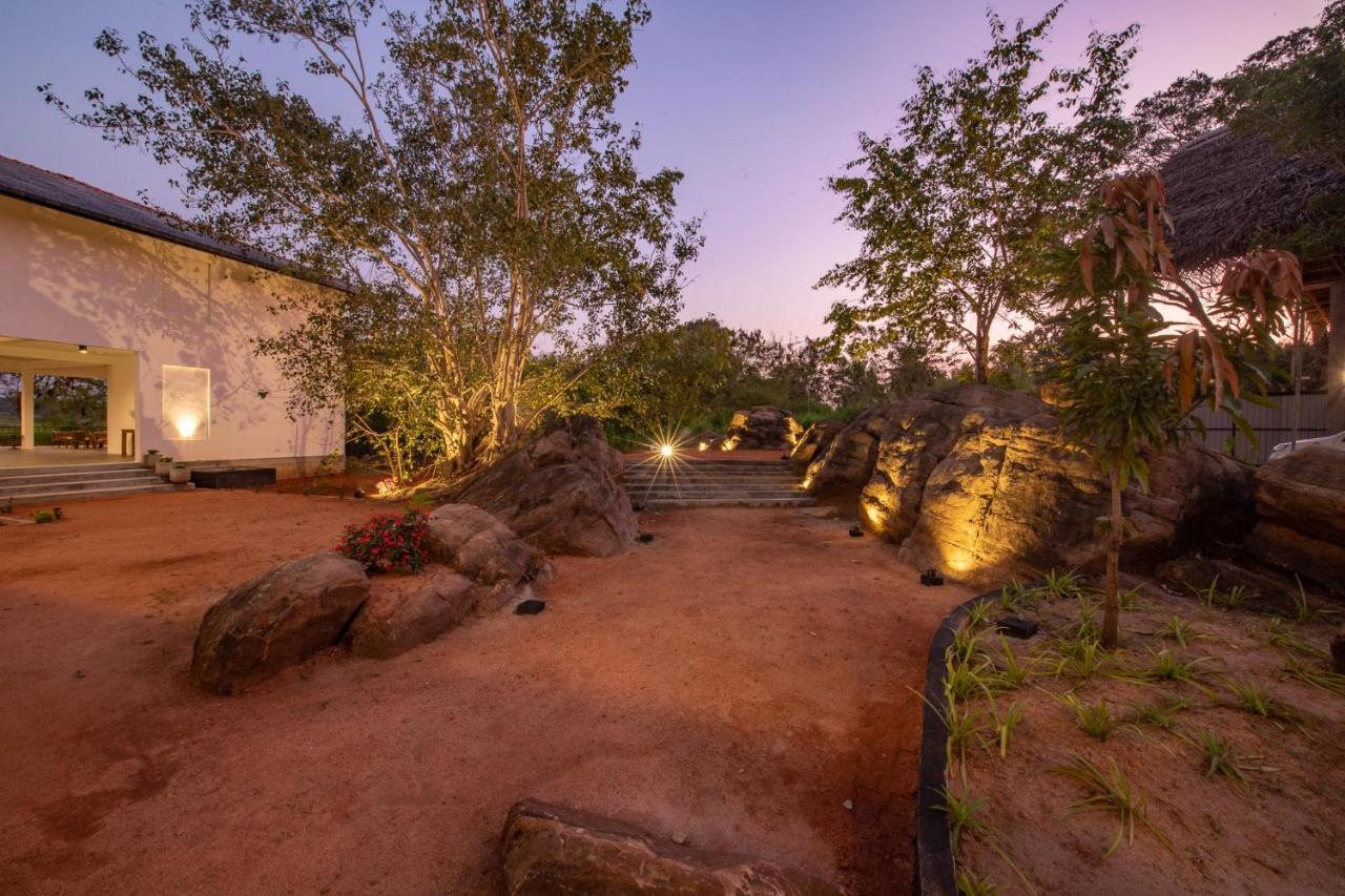 Ceylon Breeze Sigiriya Hotel Exterior photo