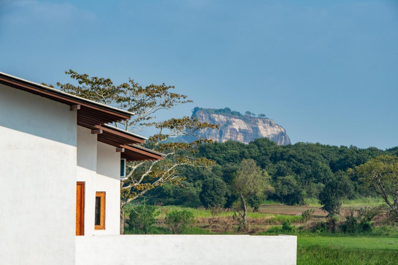 Ceylon Breeze Sigiriya Hotel Exterior photo
