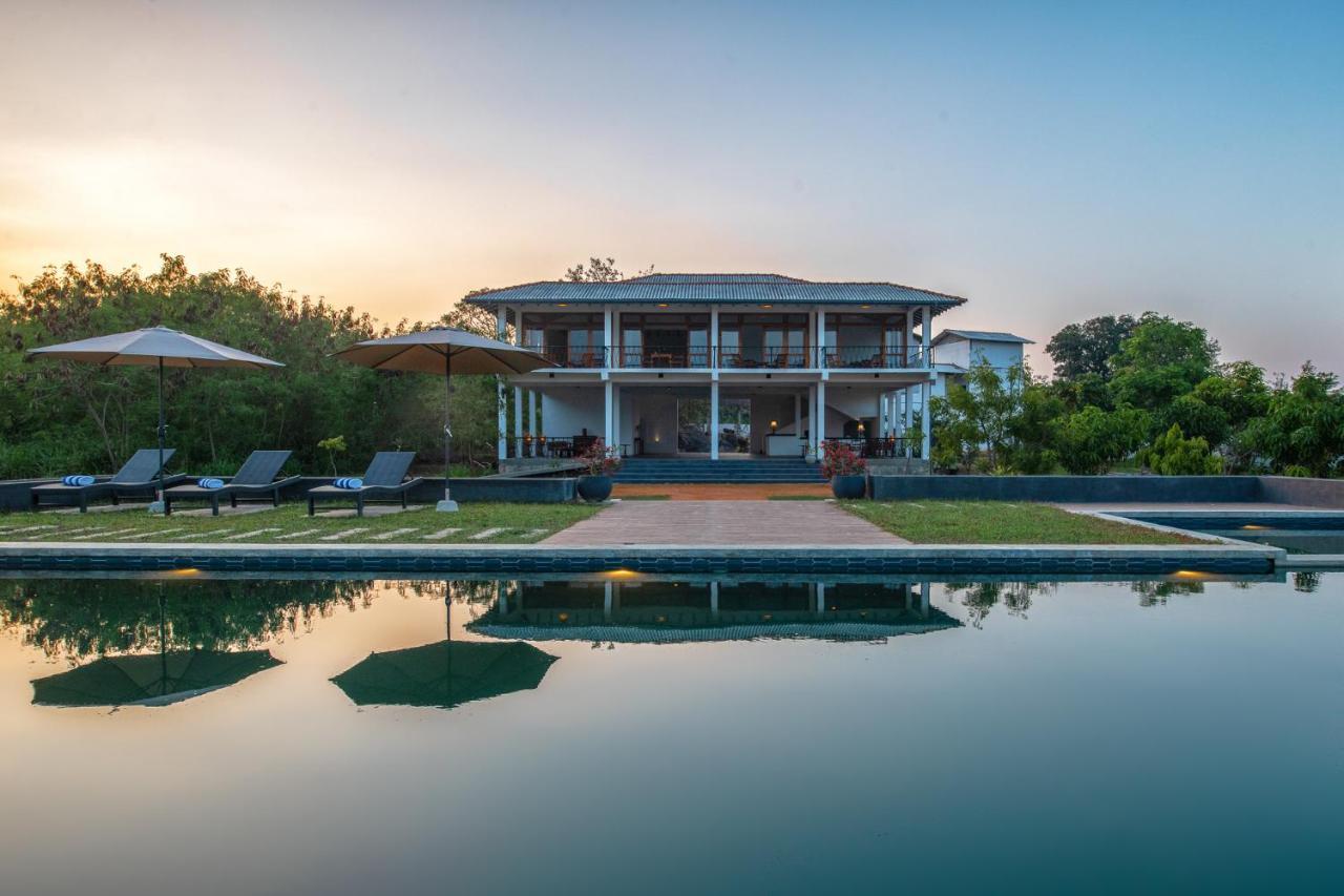 Ceylon Breeze Sigiriya Hotel Exterior photo